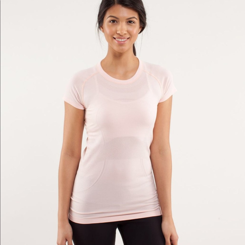 Lululemon swiftly tee light pink sz 6 EUC